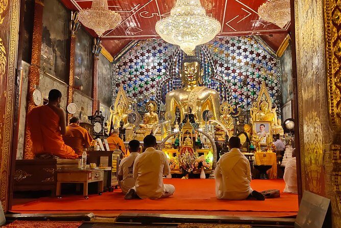 A must: Serene Sunrise, temple at dawn to beat the crowd & Alms to monks - Wat Pha Lat: another temple stop with dawn energy