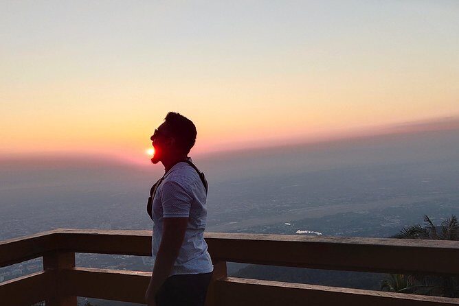 A must: Serene Sunrise, temple at dawn to beat the crowd & Alms to monks - Your 5-hour schedule: when it feels relaxed vs rushed