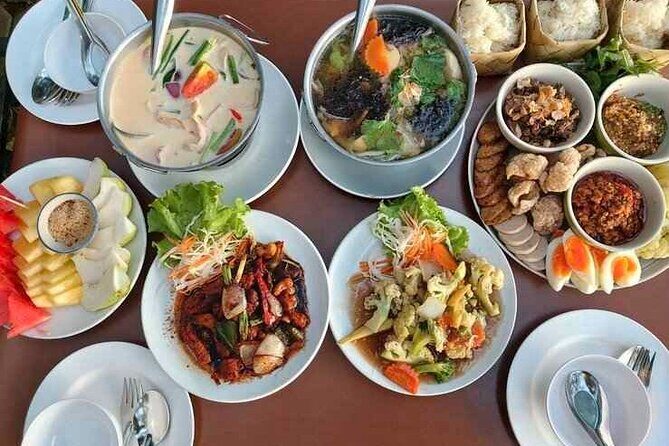 Authentic Chiang Mai 4-Hour Bicycle Tour with Northern Food - Why a 4-hour bike-and-food format fits Chiang Mai