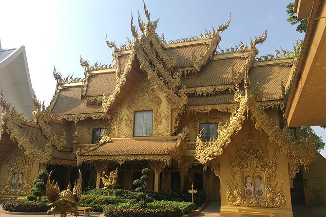 Chiang Mai-Chiang Rai:White-Black-Blue Temple-Golden Triangle-Keren-Boat Trip - Blue Temple (Wat Rong Seua Ten): A Quieter Contrast to the White Show