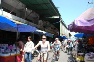 Chiang Mai City Culture Half-Day Cycling Tour - Route length and pace: how hard is 25 km in 4 hours?