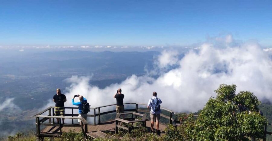 Chiang Mai: Doi Inthanon Park with Kew Mae Pan Hike Day Trip - Twin Pagodas of King Bhumibal and Queen Sirikit: Where the Pond Does the Work