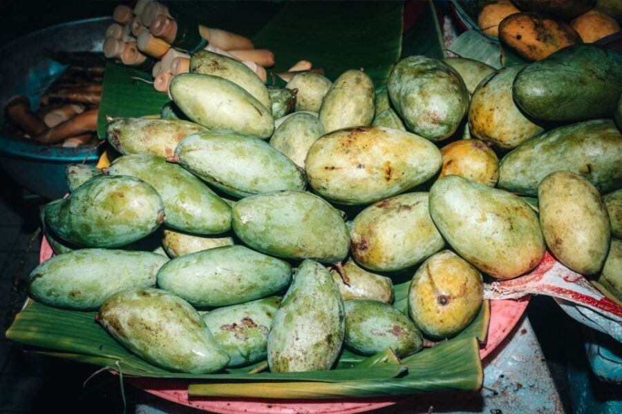 Chiang Mai: Food Tour by Songtheaw Truck with 15+ Tastings - Meet at Wat Lok Molee, then head out by red songthaew