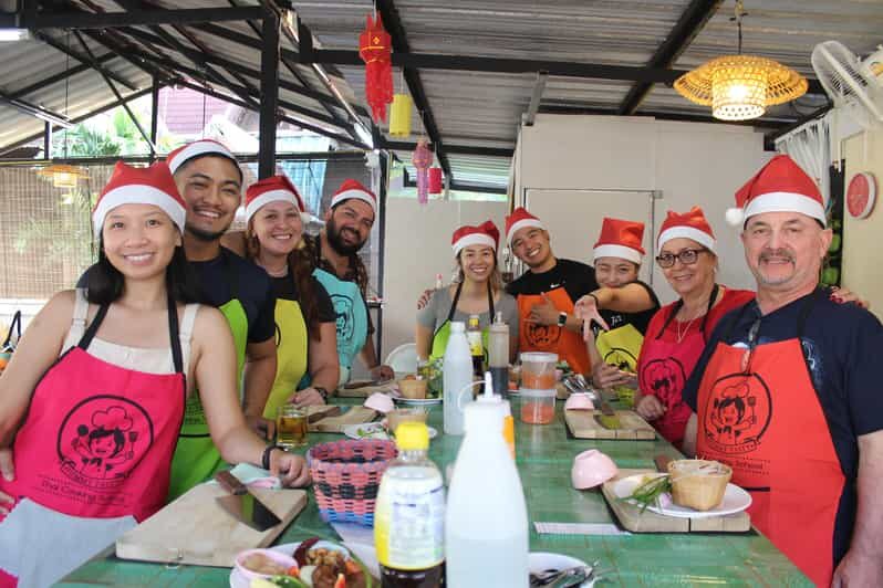 Chiang Mai: Half Day Evening Cooking Class with Market Tour - Your own station and menu choice: how the class keeps you active
