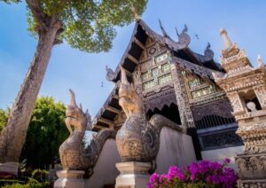 Chiang Mai: Historic Old City Bike Tour - Morning or Night - Getting started at Discova Day Tour Shop (and finding it fast)