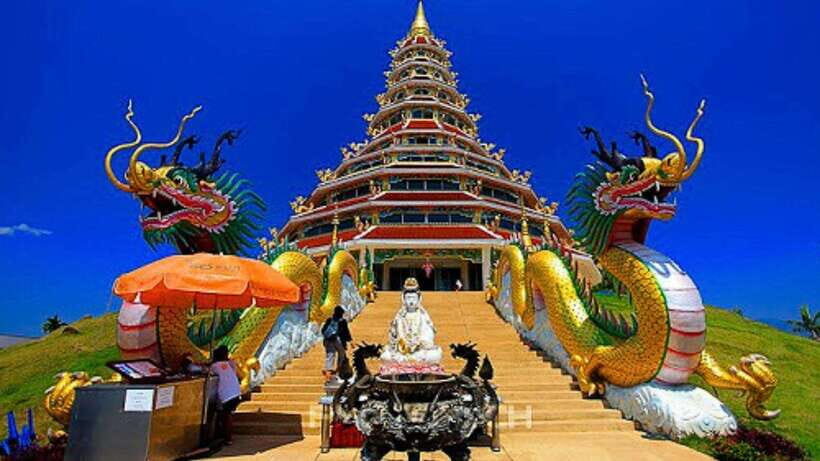 Chiang Mai: Lalita Cafe & White, Blue, Big Buddha Temples - Long Neck Karen village: how Option A changes your day