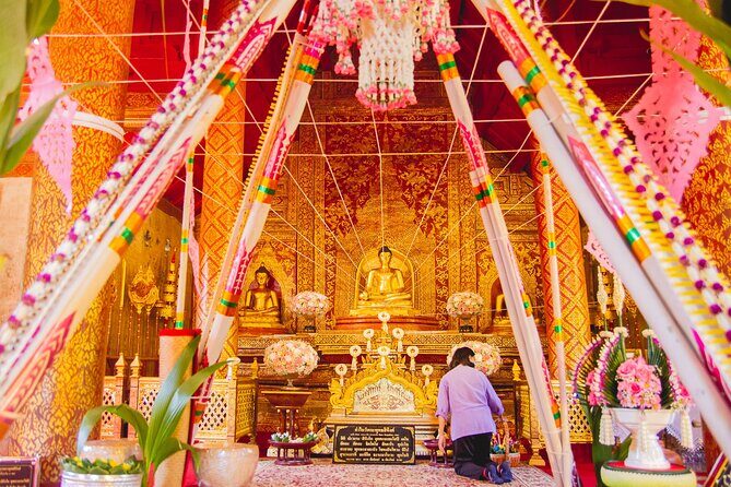 Chiang Mai Old City & Temples Guided Walking Tour - 3 Hrs - Guides who can actually talk: English, humor, and useful extras
