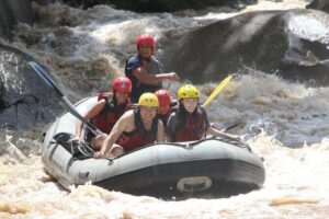 Chiang Mai Rafting in Mae Taeng River with Thai Buffet - The River Time: Rapids, Jungle Views, and When to Lean In