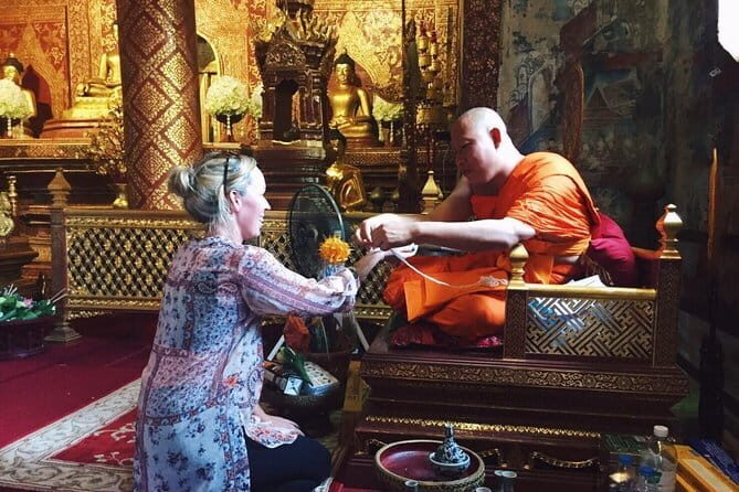 Chiang Mai Temples and Market Tuk Tuk Night Tour - Wat Chedi Luang Varavihara: the big ruin with a serious backstory