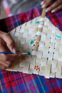 Chiang Mai : Traditional Lanna Bamboo Fan Weaving - Starting With Lanna Bamboo Weaving: What the First Minutes Are For