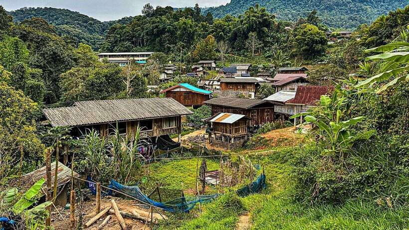 Chiang Mai:Doi Inthanon National Park & Hike at Kew Mae Pan - Royal Pagodas: King and Queen stops with a simple dress rule