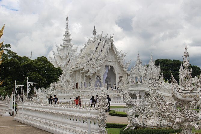 Chiang Rai Day Tour from Chiang Mai: White Temple & More w/ Lunch - Stop 1: Mae Khachan Hot Spring for a quick break