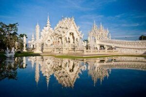 Chiang Rai Temples: Private Tour from Chiang Mai - Starting early: Chiang Mai pickup and the long scenic drive