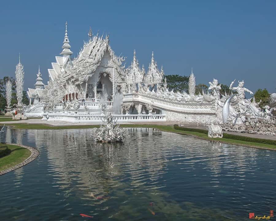Chiang Rai White, Blue, Red 3 Temples Tour - Pickup, Van Time, and the Mae Khachan Stop