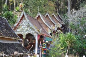 Chiangrai Round Trip Classic Tours 3 Days 2 Nights - Day 1: From Chiang Dao Cave to Thaton, Hompandin Farm, and the Golden Triangle