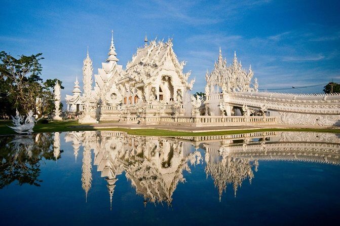 Full Day Chiang Rai 3 Temples White, Blue,Big Bhudha Temples - Quick hits before you go
