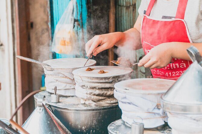 Go where the locals go, Eat what the locals eat! Food Tour with Local Foodies - Morning meet-up at Three Kings Monument: Kao Man Gai and the Lanna trail