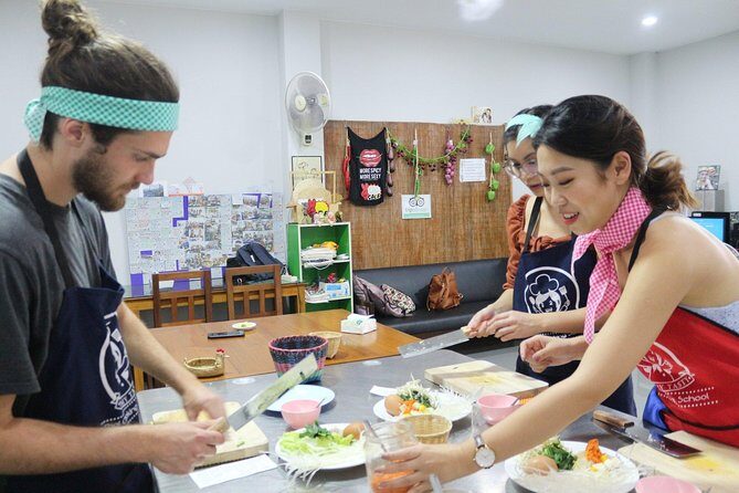Half Day Morning Cooking Class with Market Tour in Chiang Mai - Why the Kad Kom Market lesson helps you cook Thai food at home