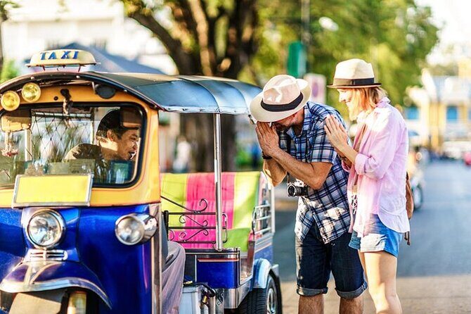 Half-Day Private Night Tour by Tuk Tuk in Chiang Mai City - Why a night tuk-tuk loop works so well in Chiang Mai