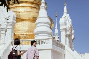Highlights & Hidden Gems With Locals: Best of Chiang Mai Private Tour - Wat Phan Tao: a quieter temple stop with strong story value