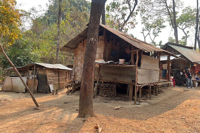 Long Neck Village, Silver Temple & Chiang Mai Top Cultural Sites - Stop 3: Wat Phra Singh and Classic Lanna Architecture