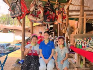 Long Neck Village, Silver Temple & Chiang Mai Top Sites - Wat Chedi Luang: The Great Stupa and Lanna-Style Power