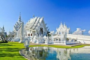 Long Neck Village, White & Blue Temple, Black House Day Tour From Chiang Mai - Price and what it really covers (plus the admission you must budget)