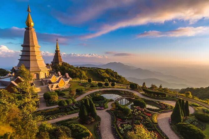 Private: 3 days 2 night trip: ChaingMai-Chaingrai- The Golden Triangle trip - Golden Triangle Day: markets, opium history, Mekong boat, and Wat Rong Khun