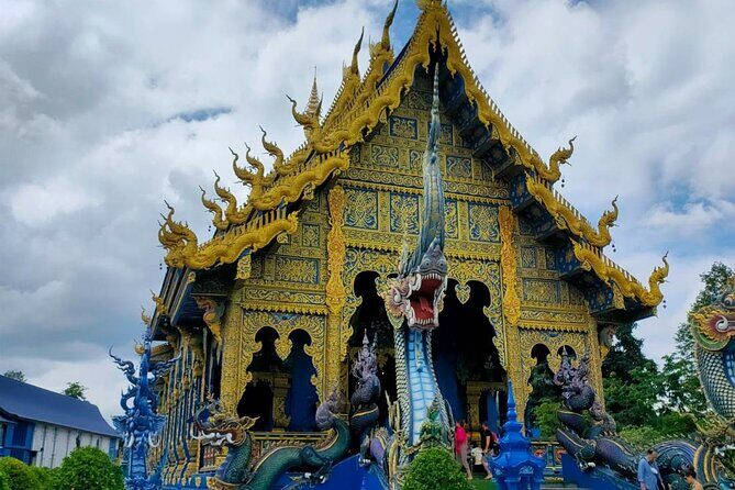 Private Tour Chiang Rai 3 Wonderful Temples & Lalitta Cafe - Starting at Chiang Mai: pickup, the long drive, and when to set expectations