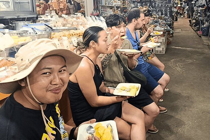 Taste of Chiang Mai: Michelin Guide Street Food Small Group 2Hr - Meeting at Wat Saen Fang and keeping the group small