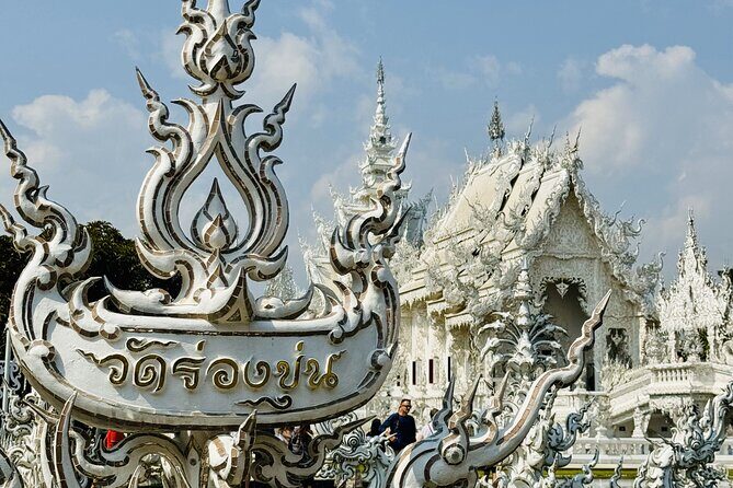 Visit Chiang Rai Temples and Lalitta Cafe from Chiang Mai - Key points that matter before you go