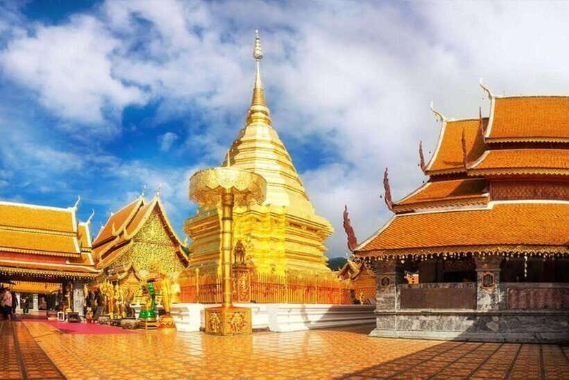 Wat Phra That Doi Suthep & Wat Pha lat Evening Tour & Guide - Pickup, Group Size, and the Rhythm of a 4.5-Hour Evening